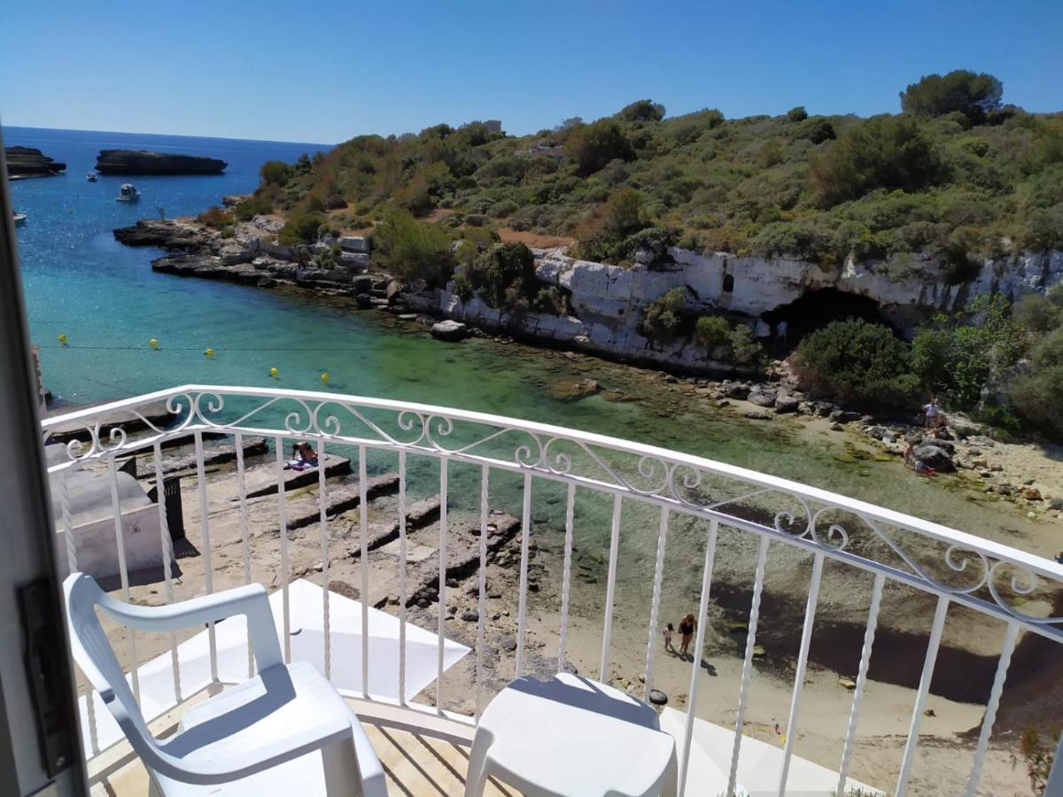 Hostal Xuroy Cala Alcaufar Bagian luar foto