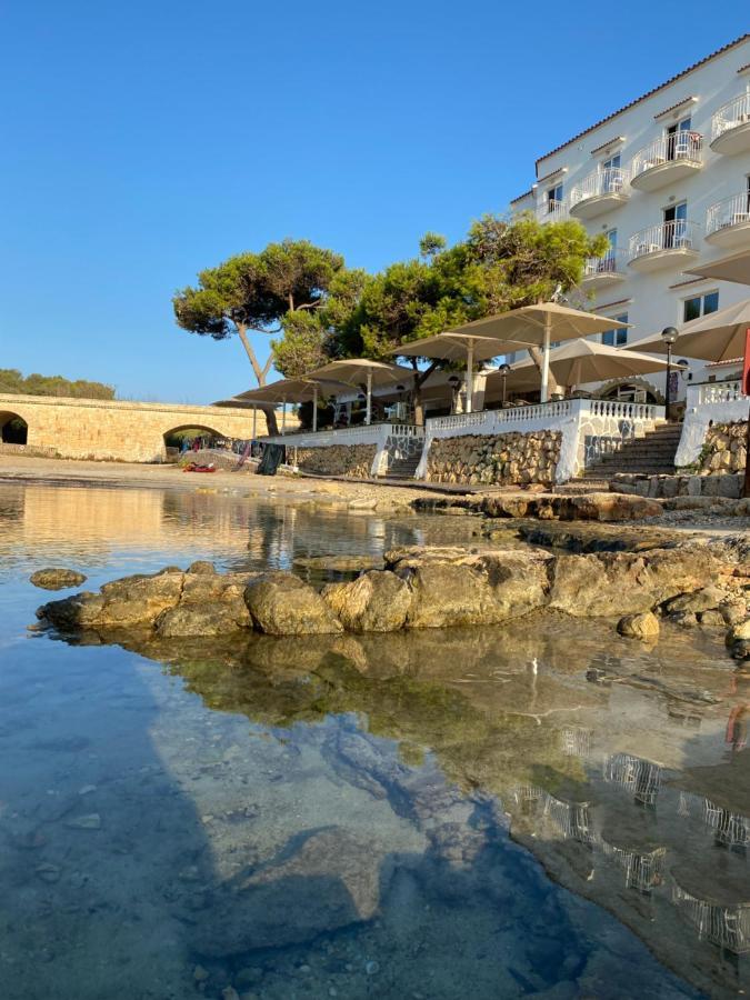 Hostal Xuroy Cala Alcaufar Bagian luar foto