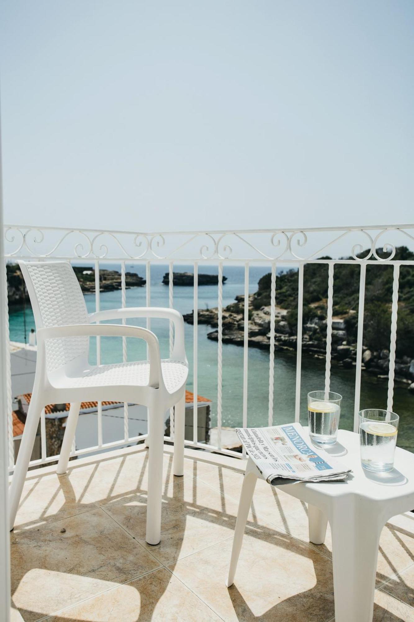 Hostal Xuroy Cala Alcaufar Bagian luar foto